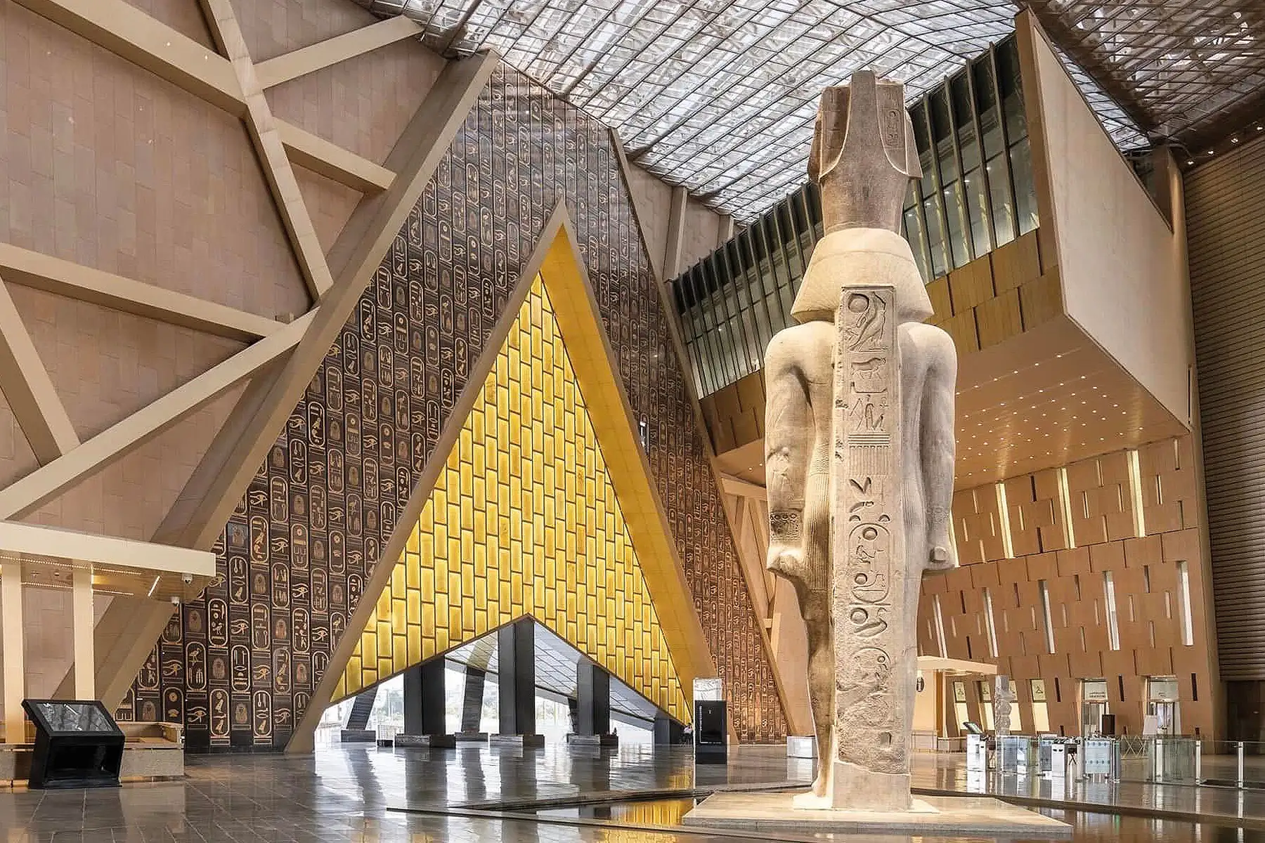 Le Caire en vol direct - musée pharaonique