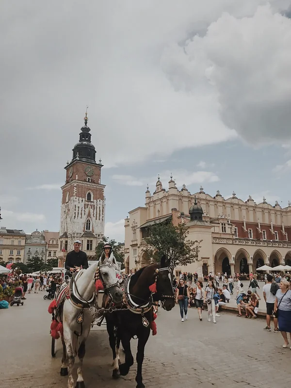 Cracovie - Photo by Mateo Fernández on Unsplash