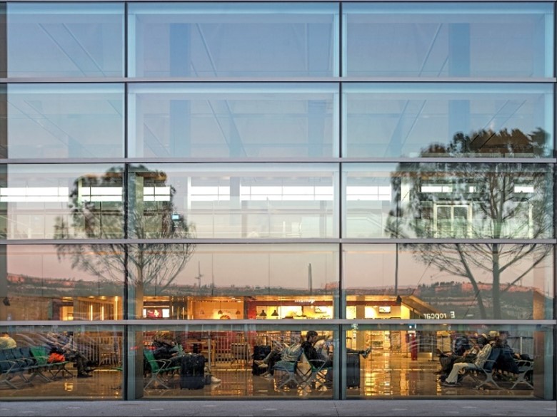 L’aéroport méditerranéen qui regarde vers demain L’aéroport méditerranéen qui regarde vers demain